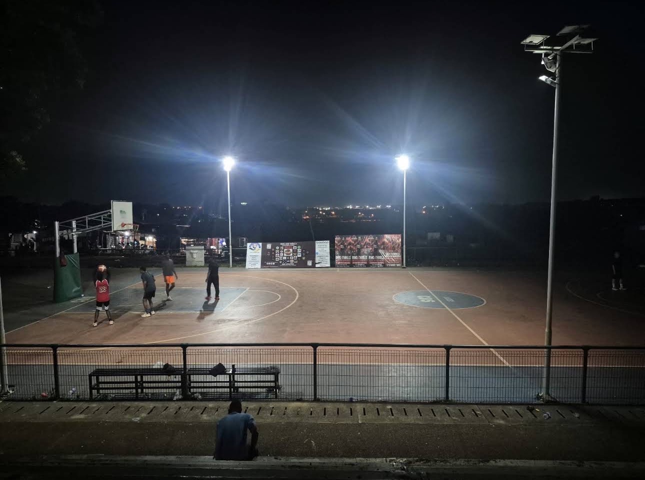 Monaliza Tennis Club seating